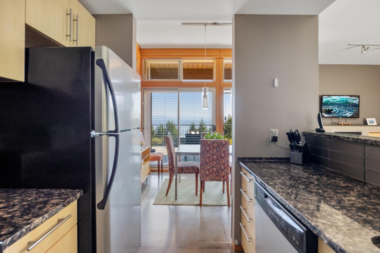 7939 Lenwood Rd, Merville, BC