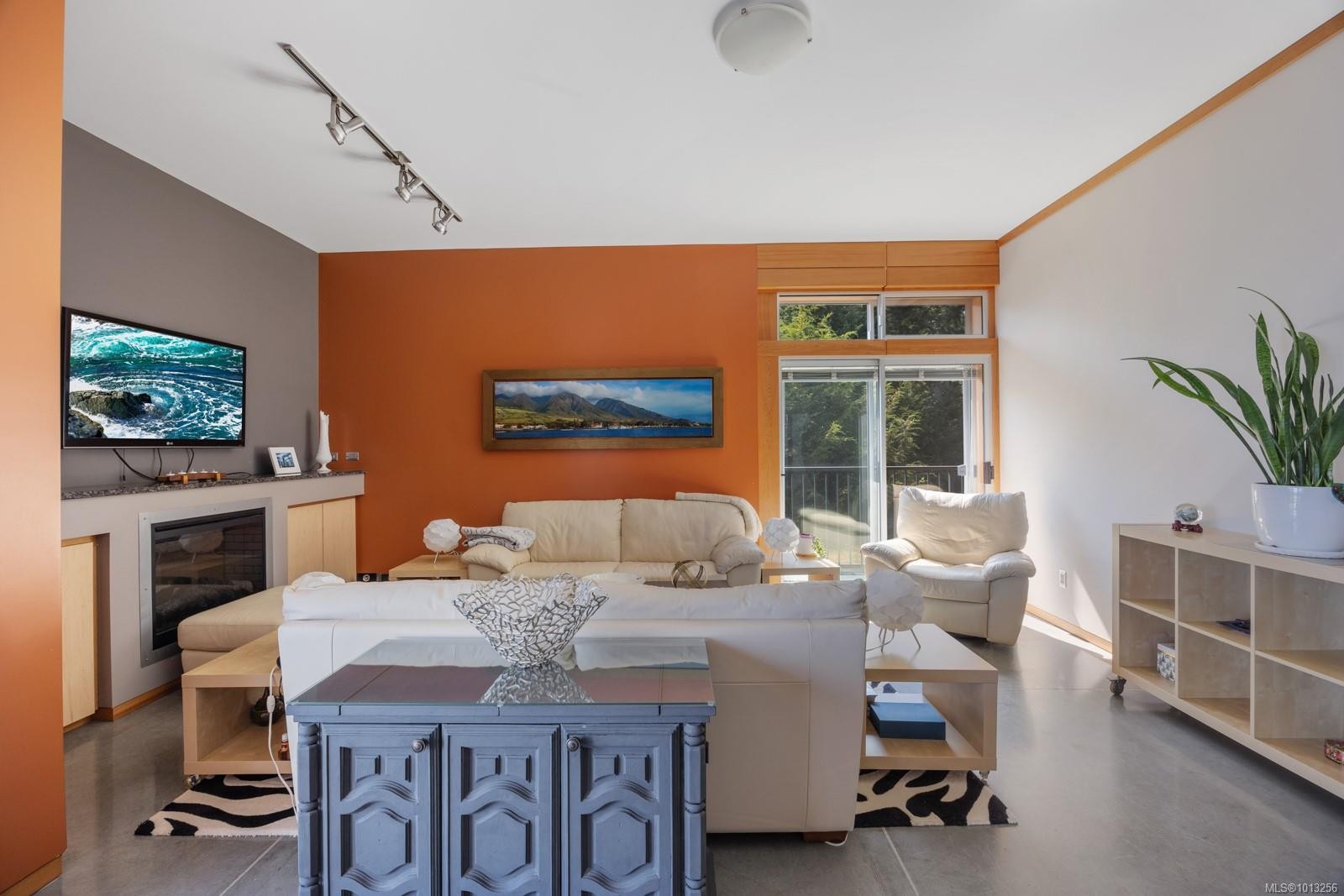 7939 Lenwood Rd, Merville, BC