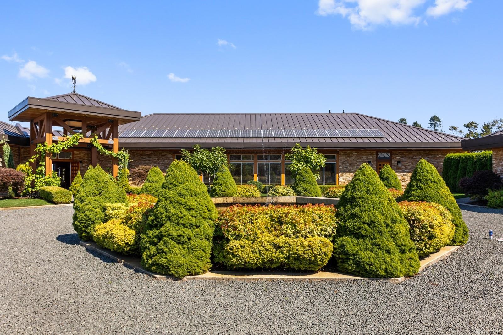 7939 Lenwood Rd, Merville, BC