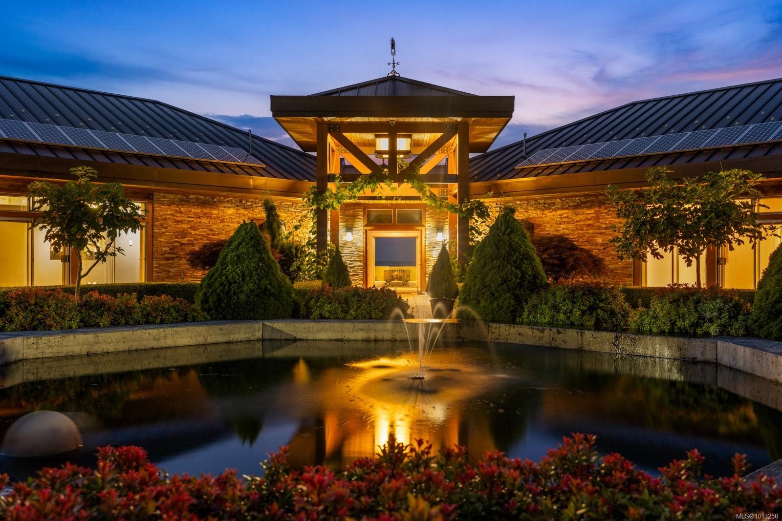 7939 Lenwood Rd, Merville, BC