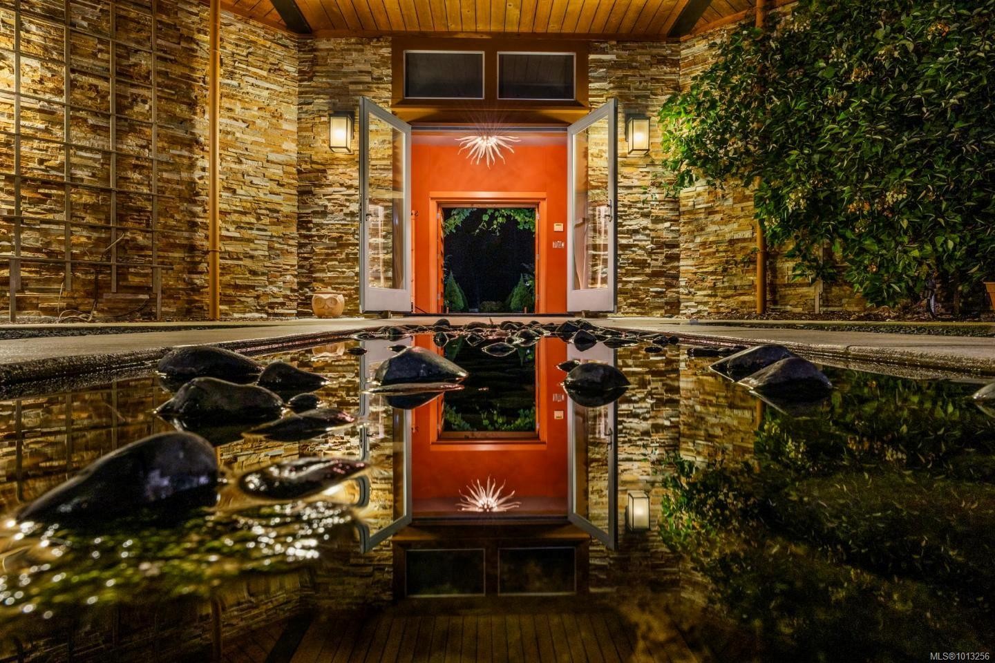 7939 Lenwood Rd, Merville, BC