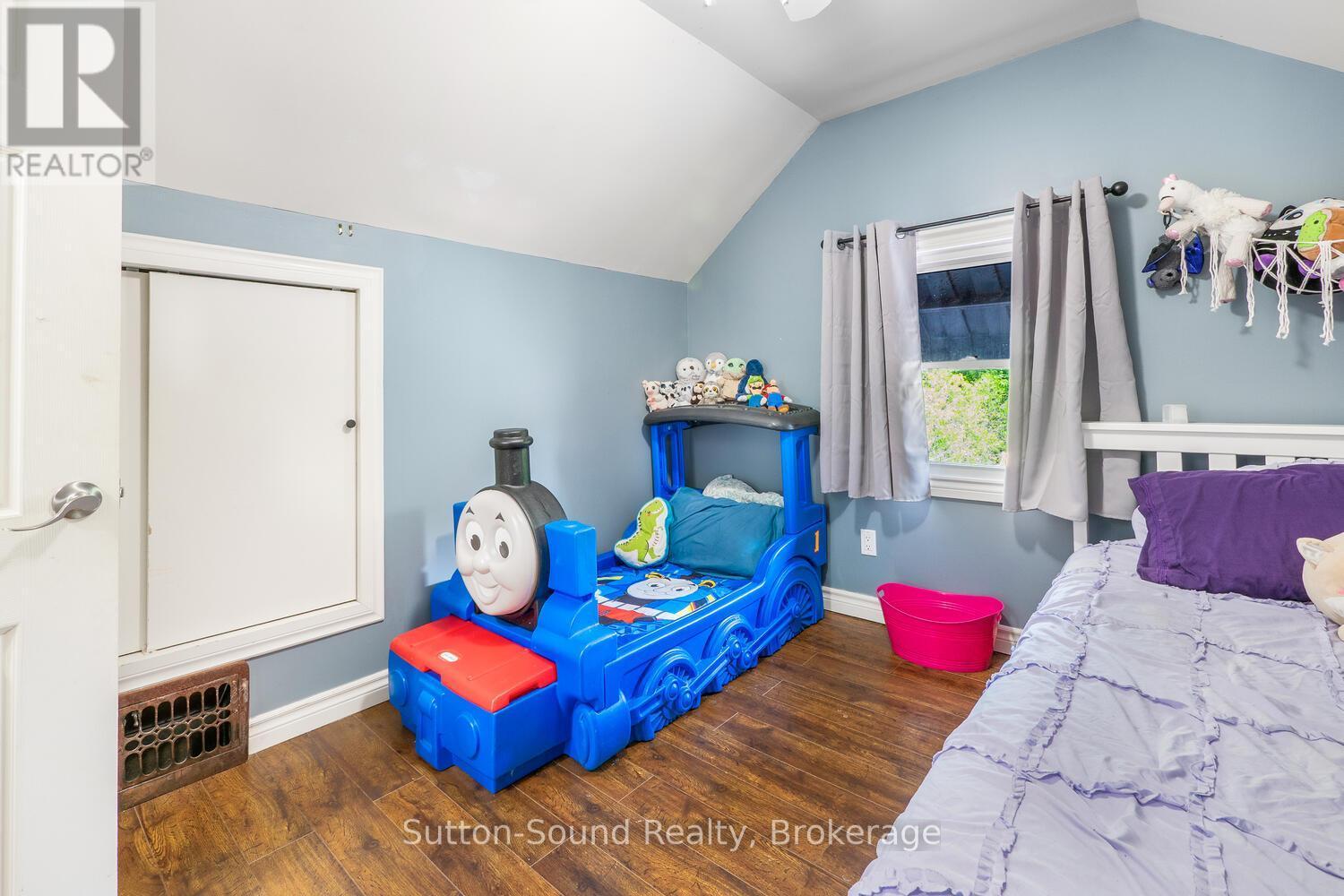 1139 4Th Avenue W, Owen Sound, ON - Indoor Photo Showing Bedroom