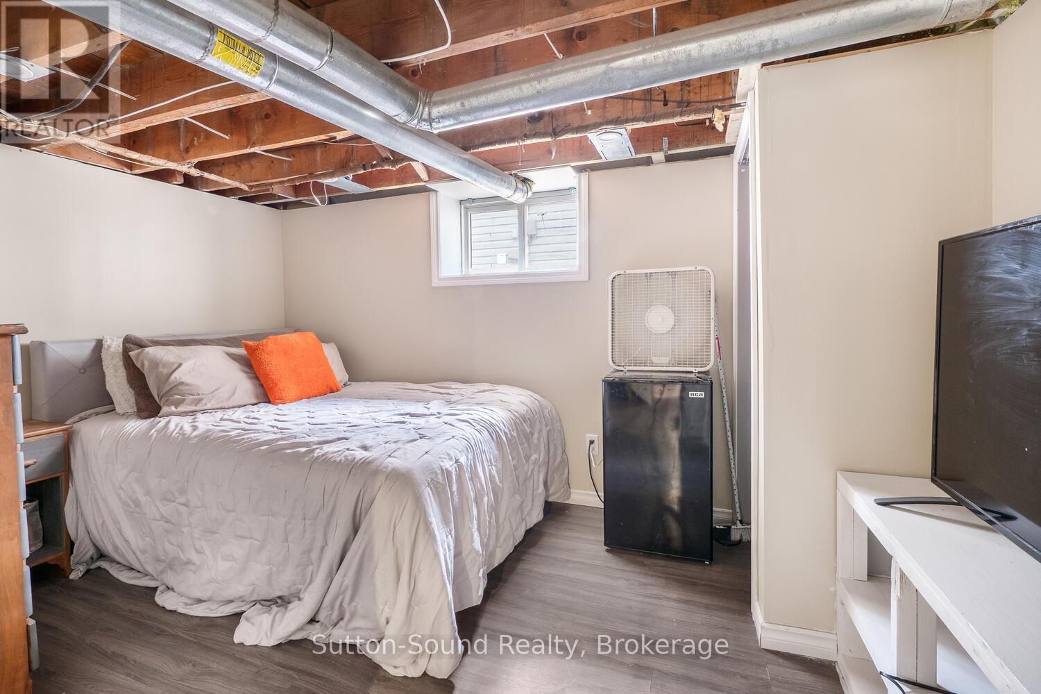 1139 4Th Avenue W, Owen Sound, ON - Indoor