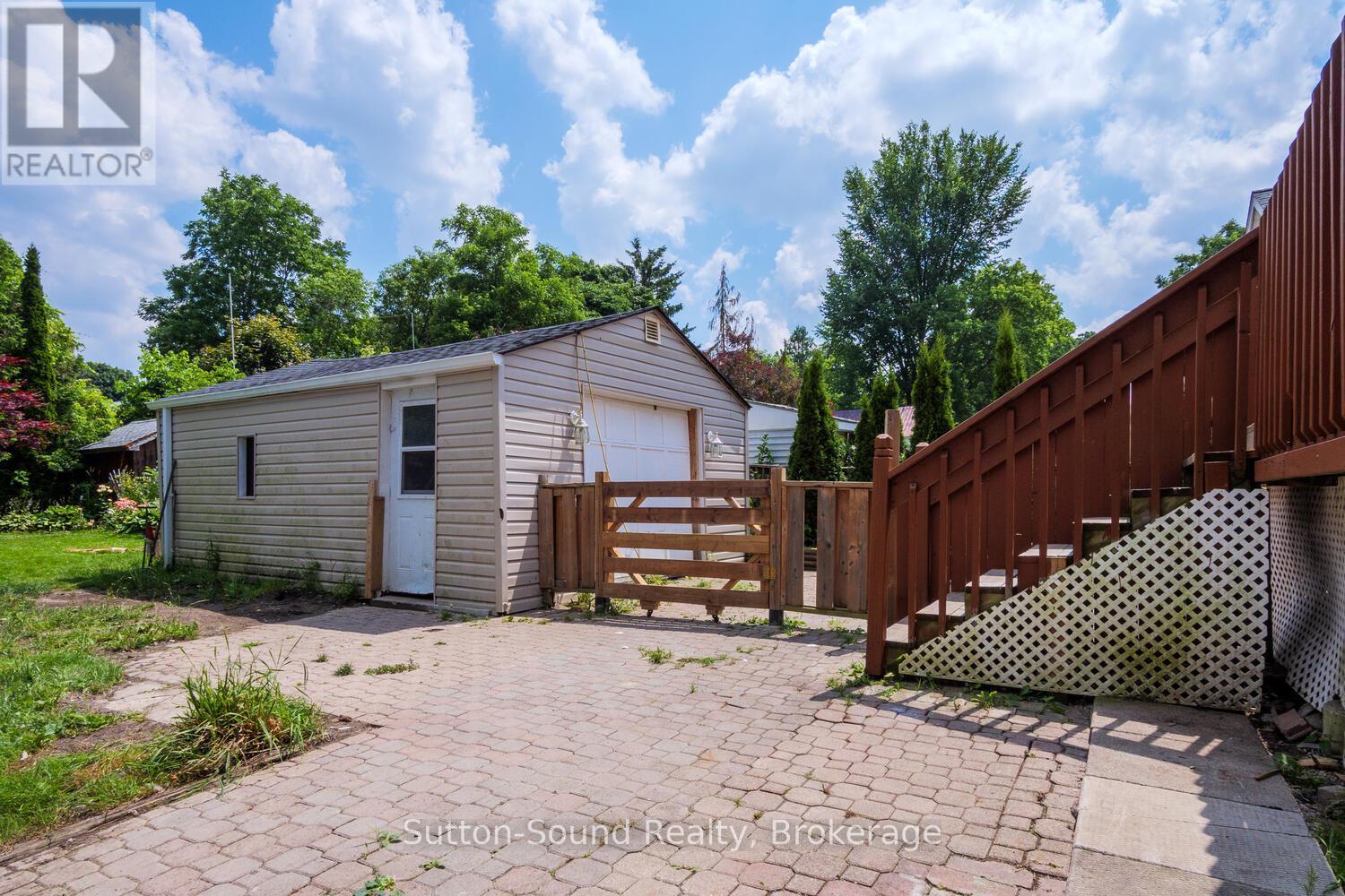 1139 4Th Avenue W, Owen Sound, ON - Outdoor With Deck Patio Veranda