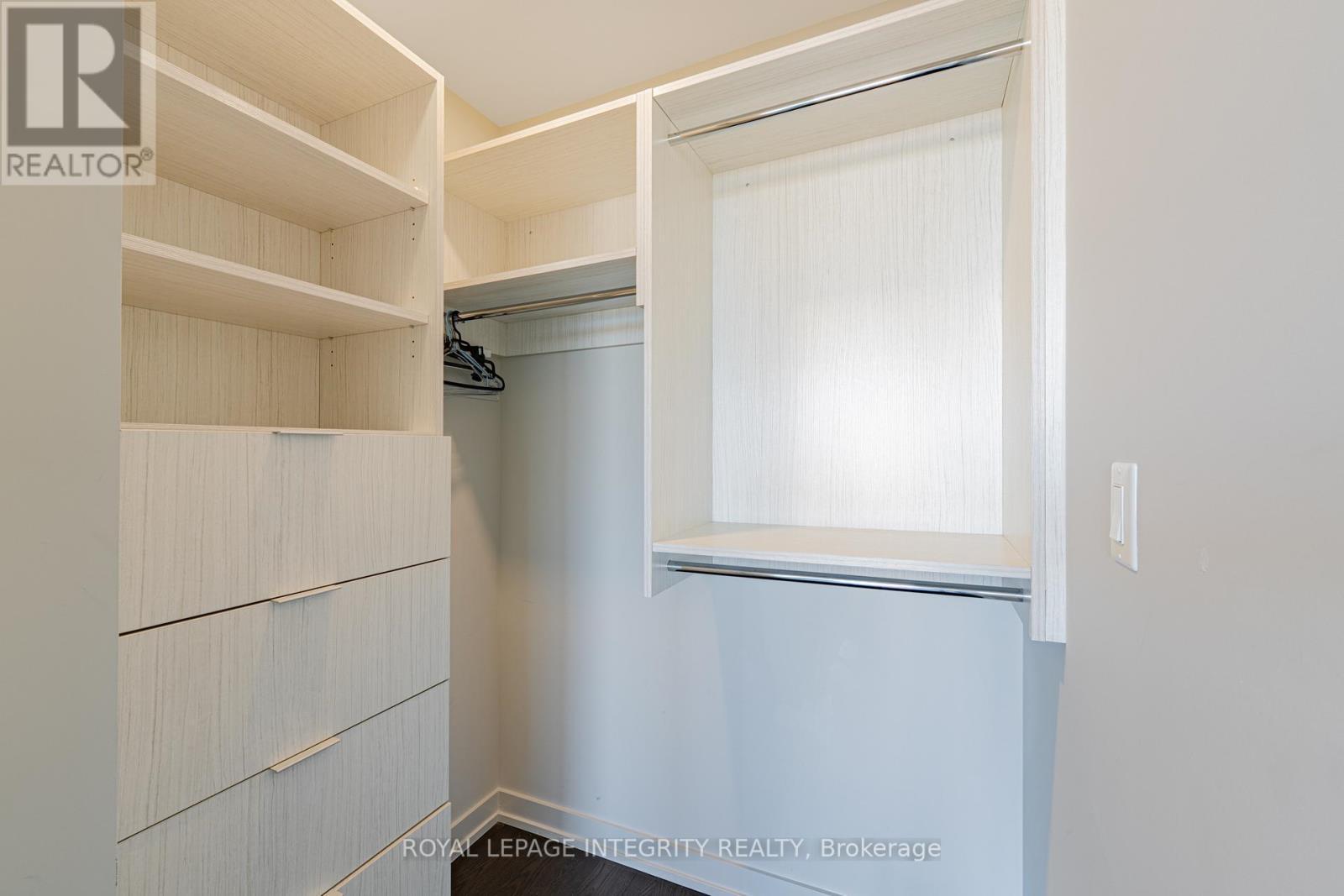 1006 - 101 Queen Street, Ottawa, ON - Indoor With Storage