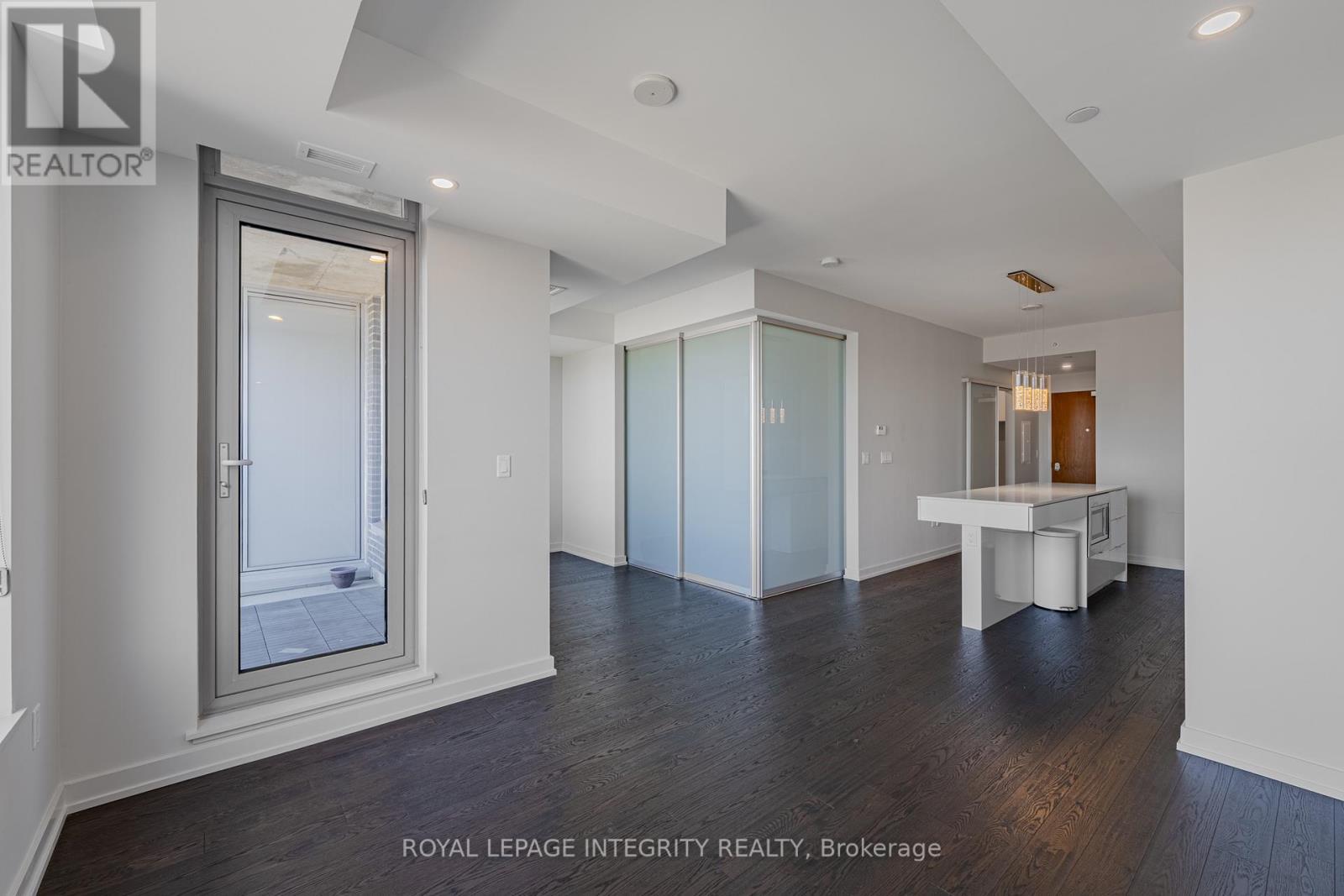 1006 - 101 Queen Street, Ottawa, ON - Indoor