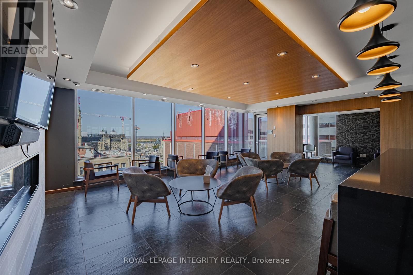 Sky Lounge - 1006 - 101 Queen Street, Ottawa, ON - Indoor With Fireplace