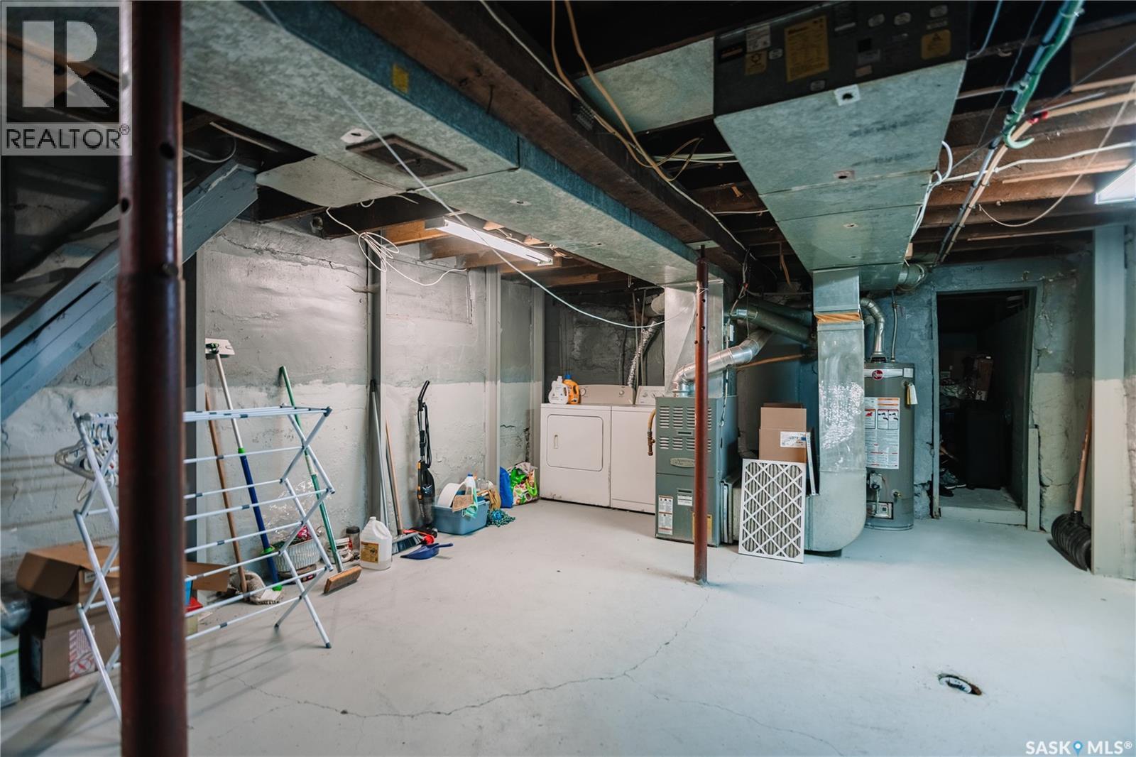 1932 Quebec Street, Regina, SK - Indoor Photo Showing Basement