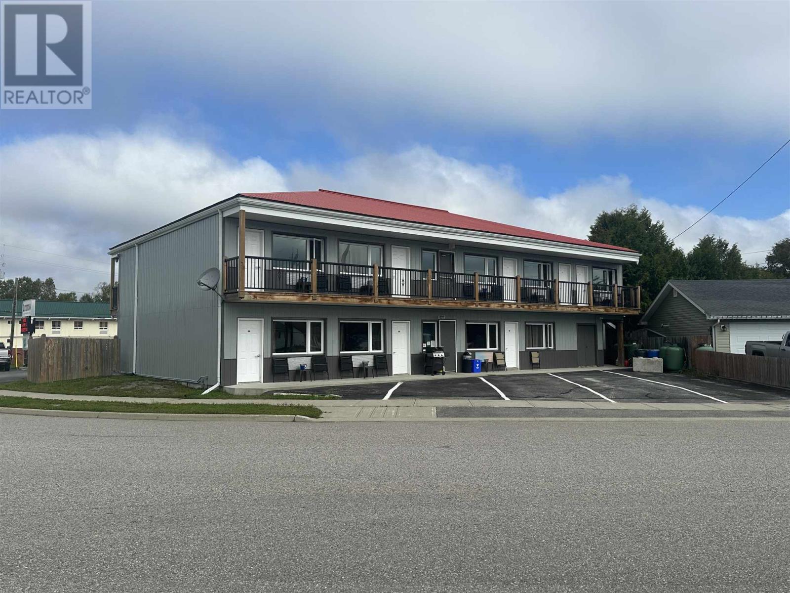 171 Mission Rd, Wawa, ON