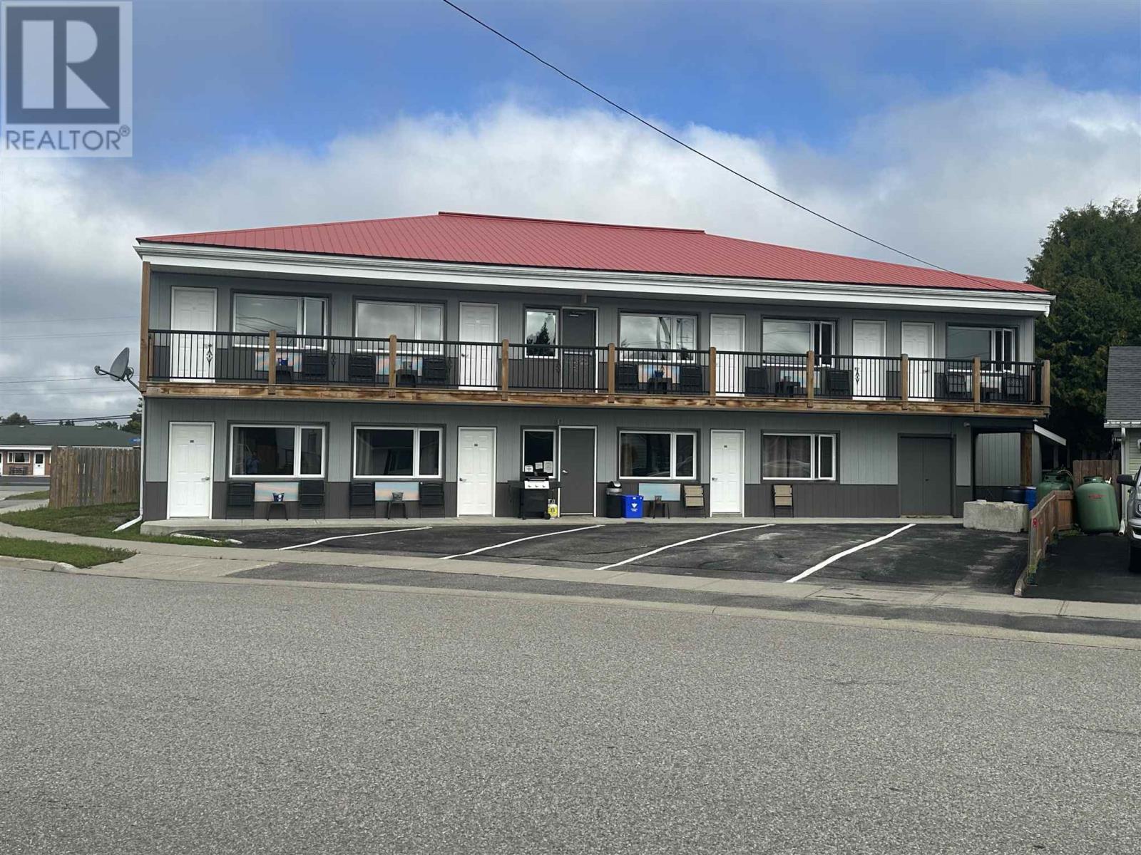 171 Mission Rd, Wawa, ON