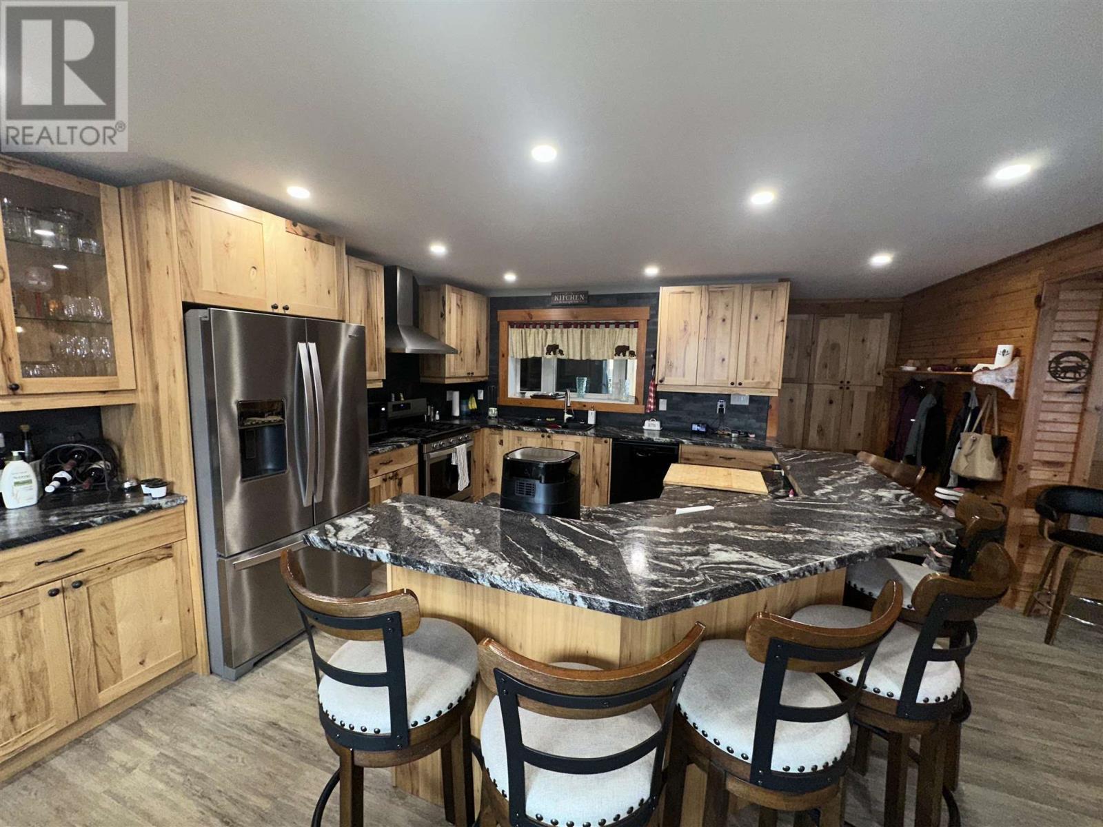 171 Mission Rd, Wawa, ON