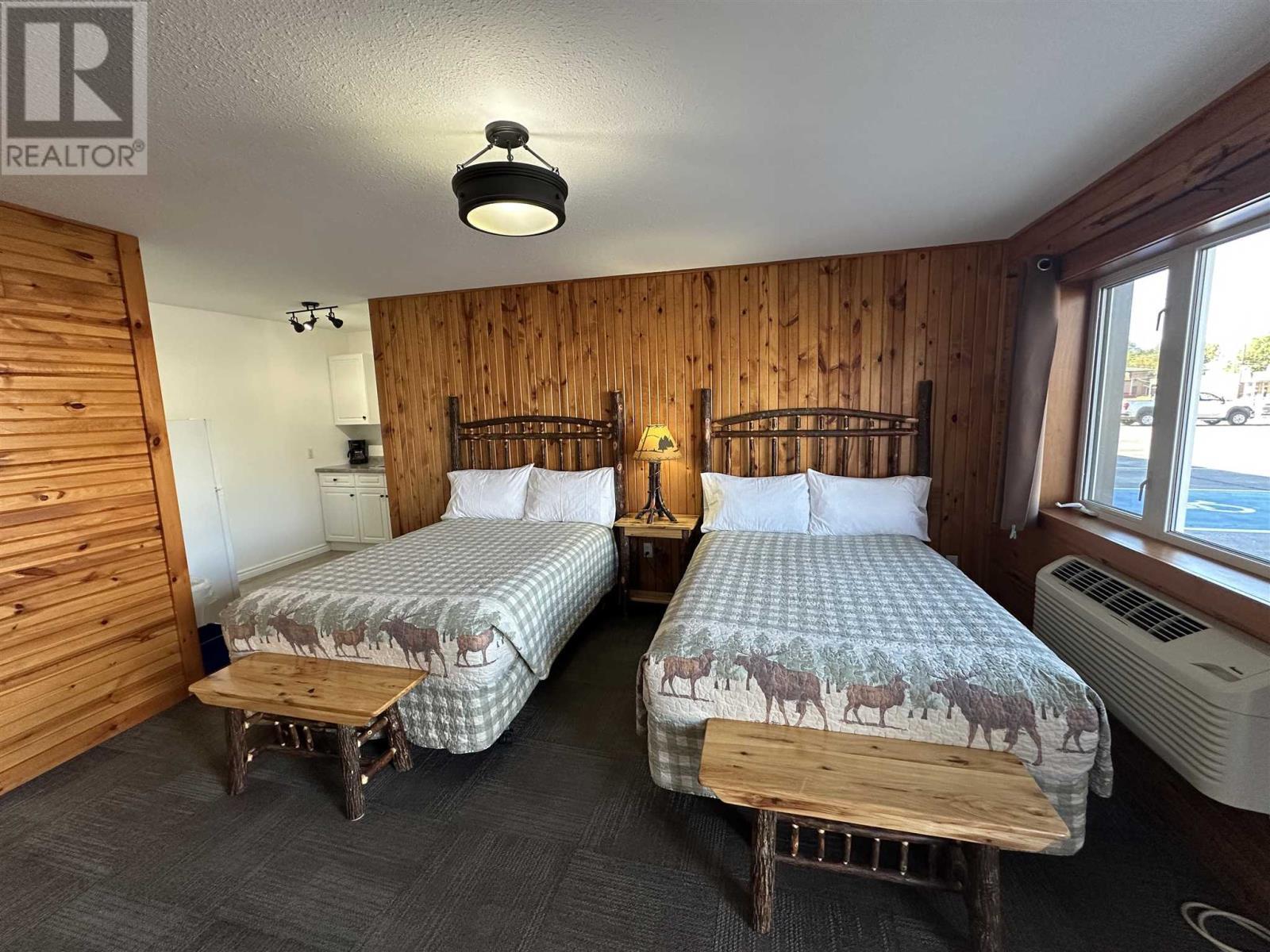 171 Mission Rd, Wawa, ON