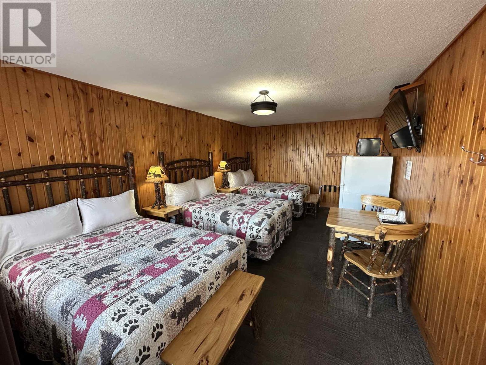 171 Mission Rd, Wawa, ON