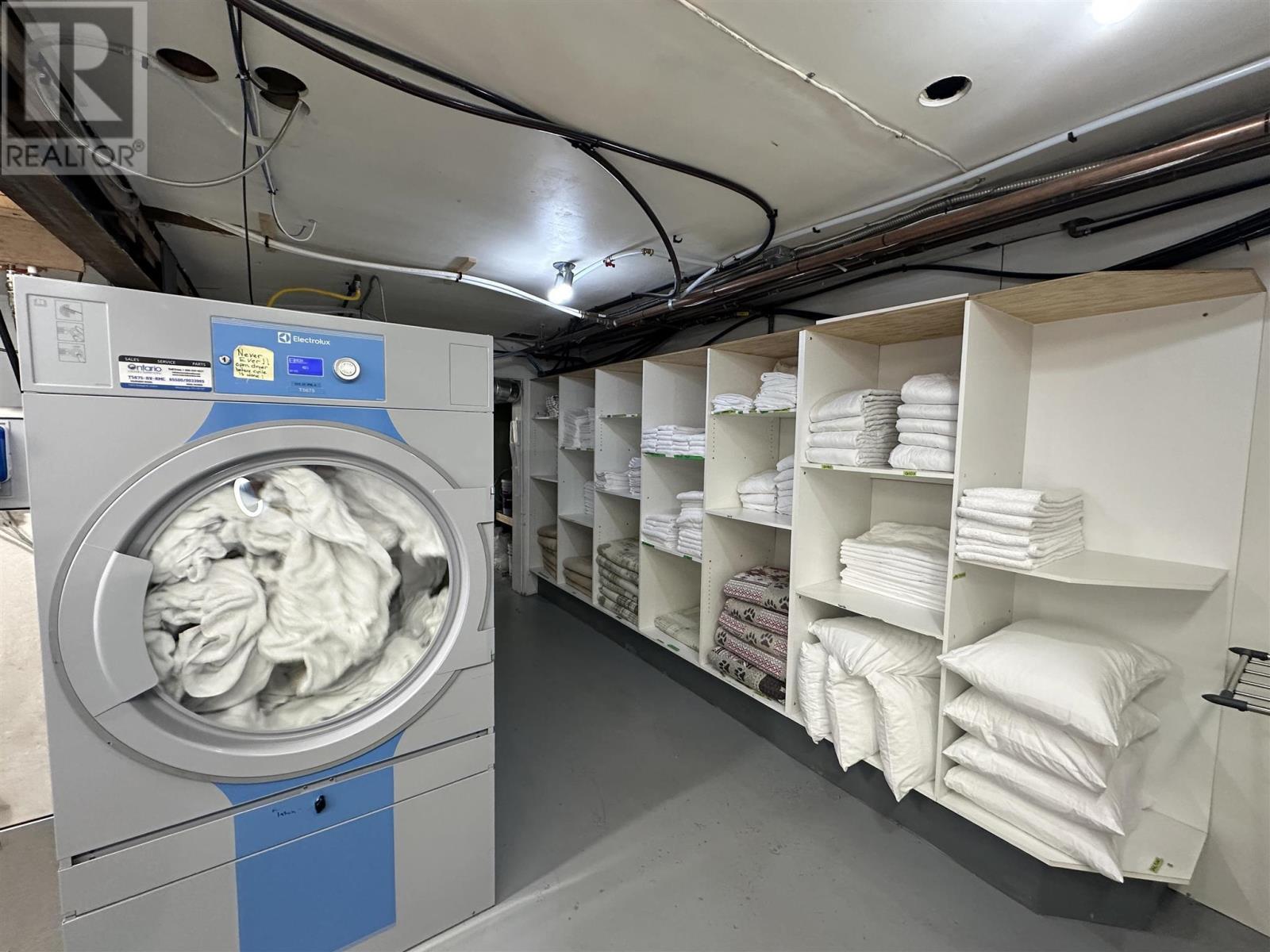 171 Mission Rd, Wawa, ON