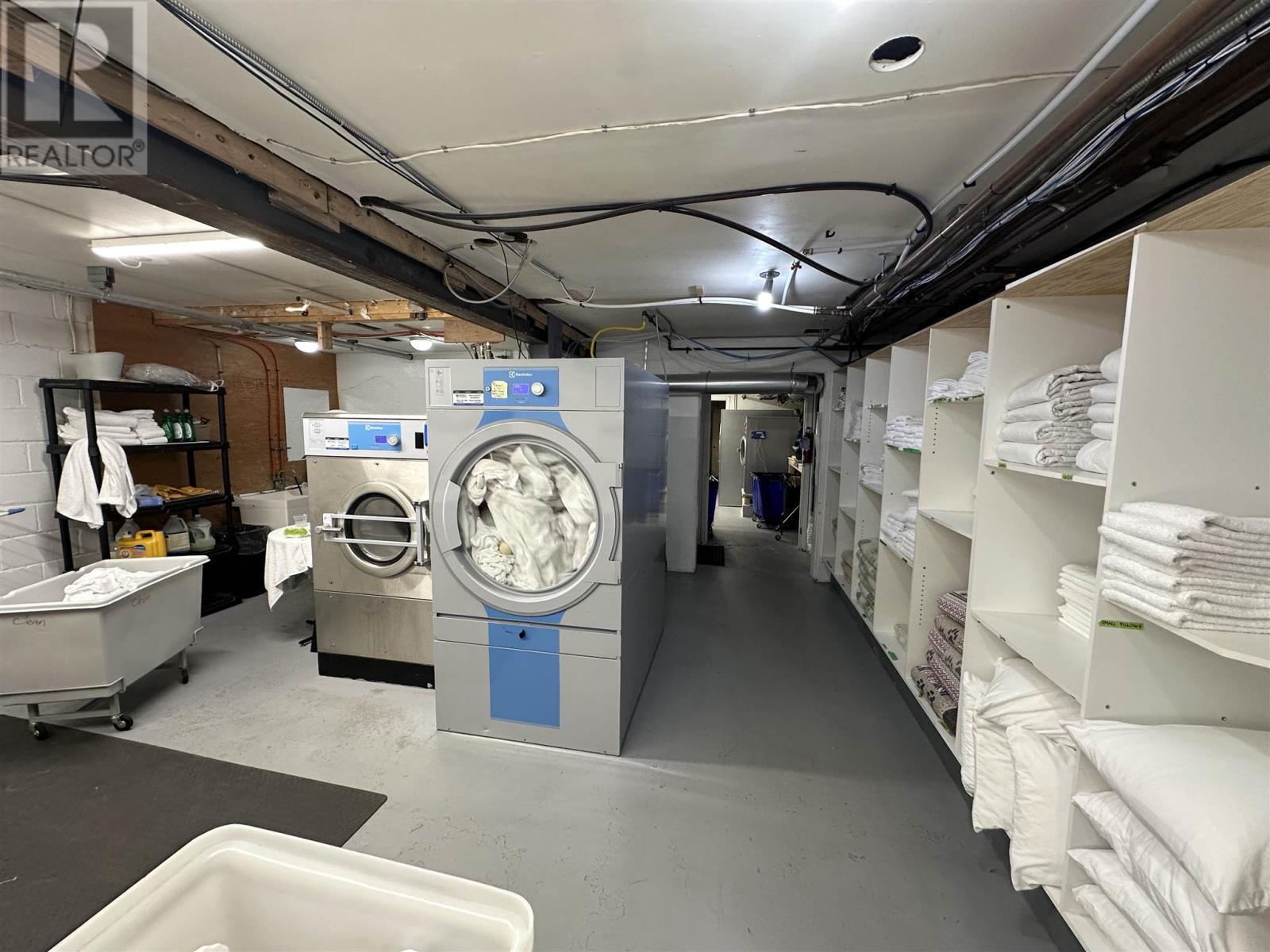 171 Mission Rd, Wawa, ON