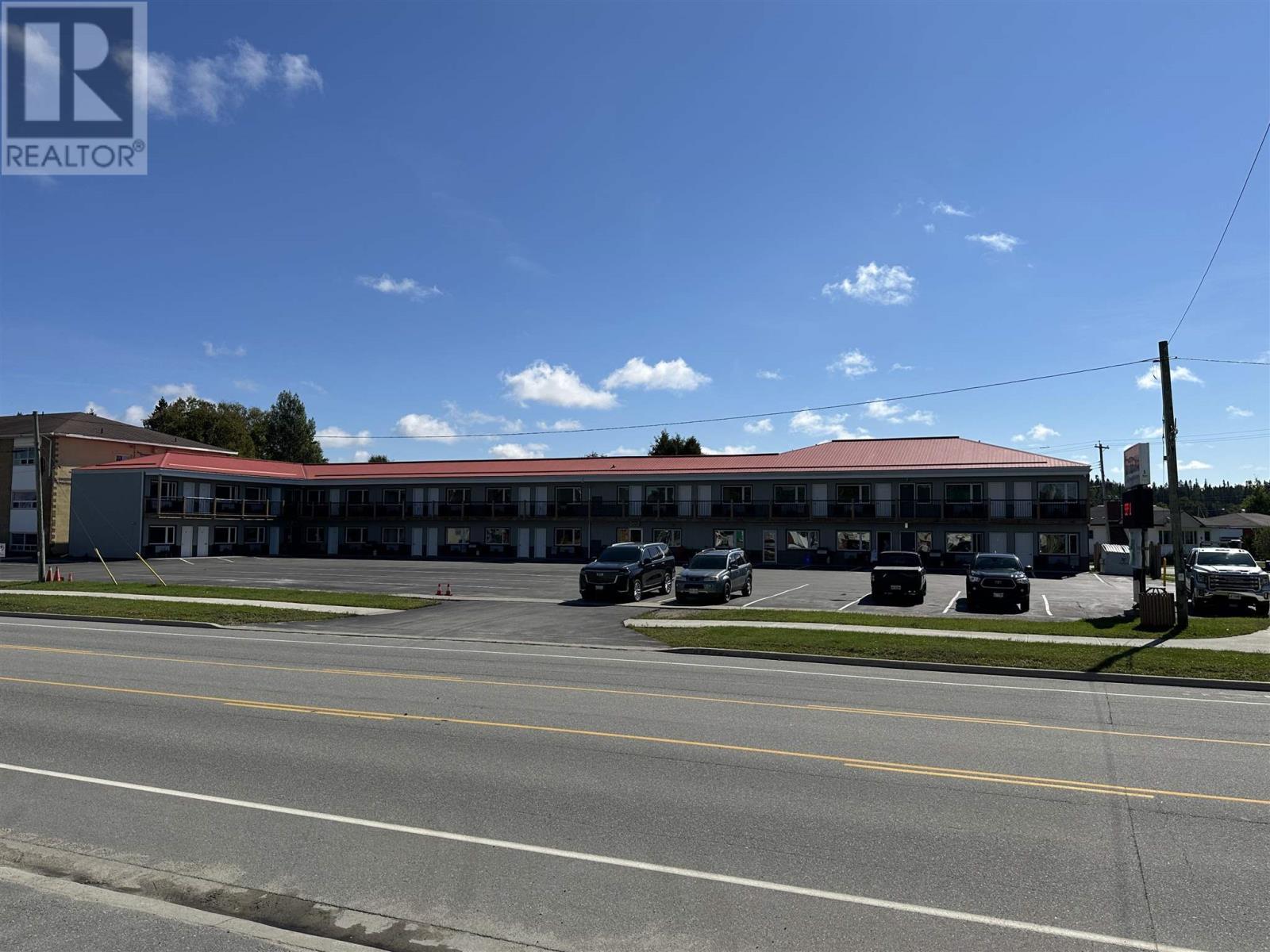 171 Mission Rd, Wawa, ON