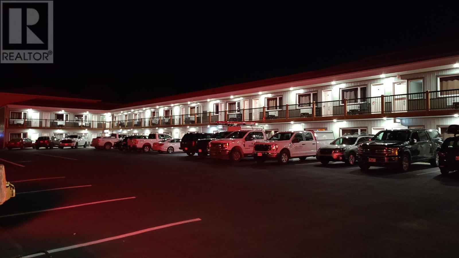 171 Mission Rd, Wawa, ON