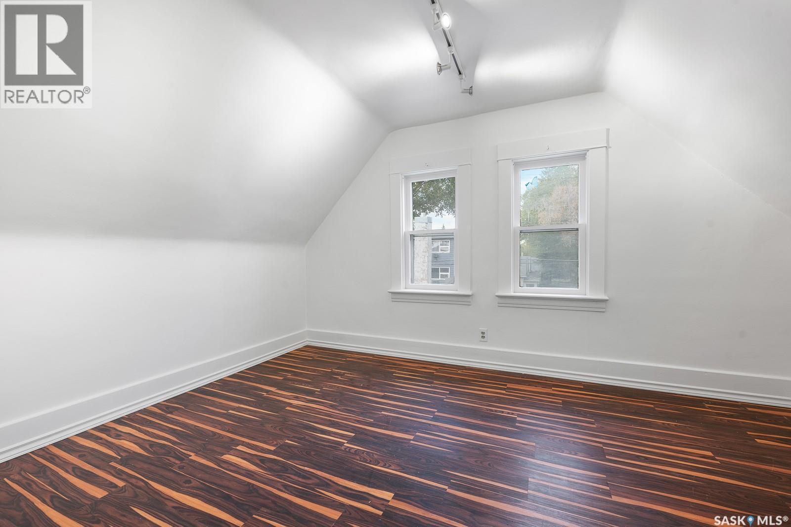 1200 Victoria Avenue, Regina, SK - Indoor Photo Showing Other Room