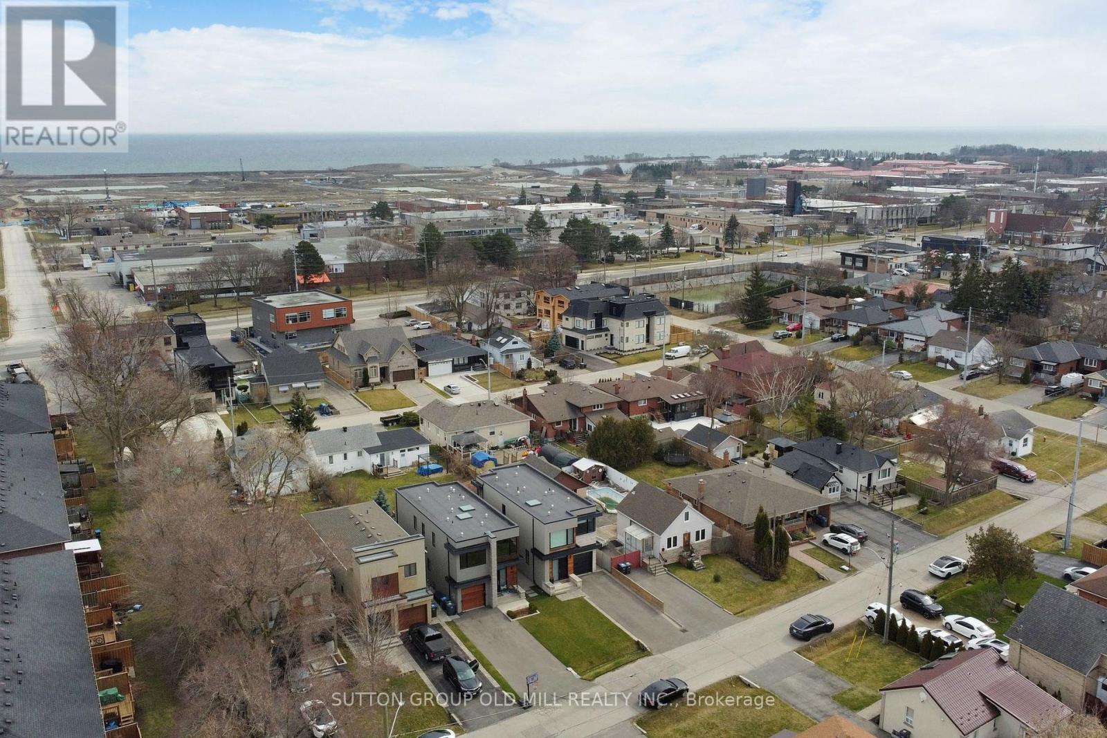 1086 Gardner Avenue, Mississauga, ON - Outdoor With View