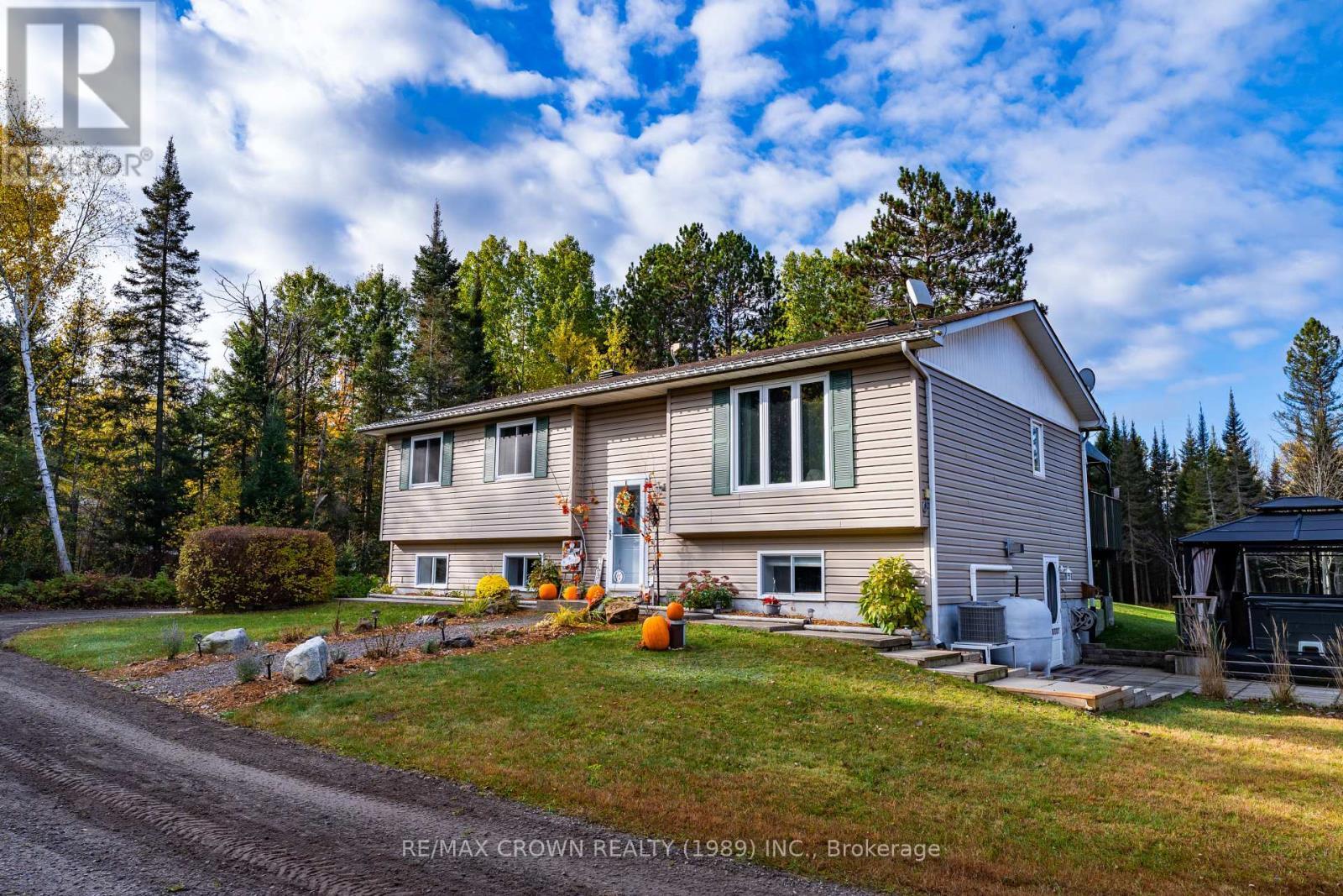 65 Byers Road, Callander, ON - Outdoor