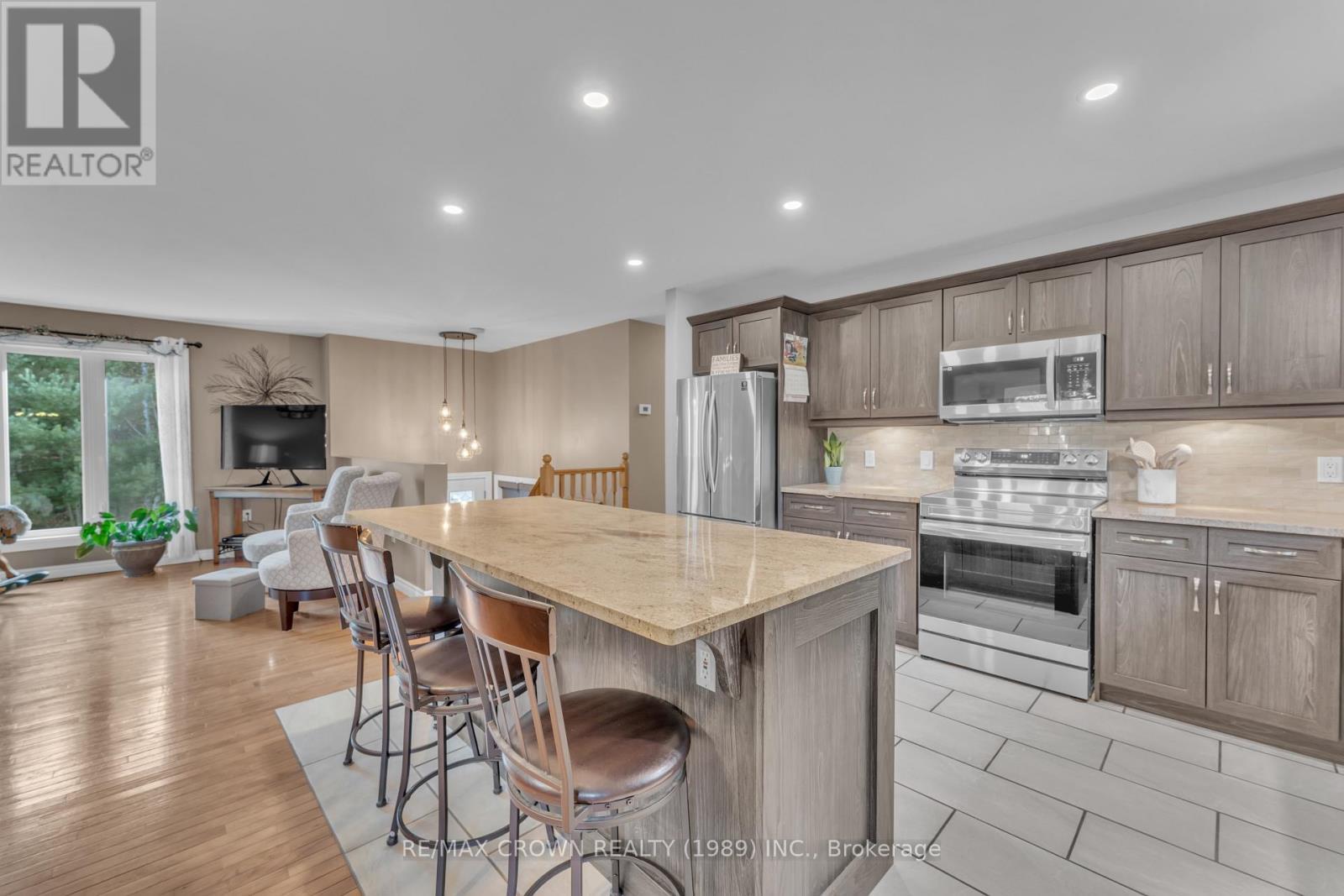 65 Byers Road, Callander, ON - Indoor Photo Showing Kitchen With Upgraded Kitchen