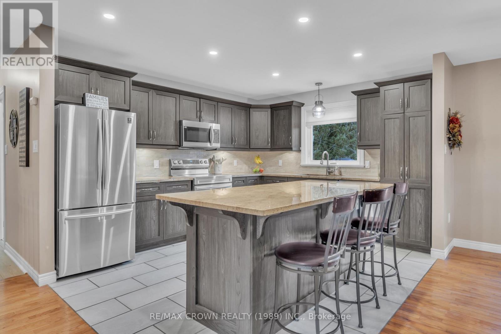 65 Byers Road, Callander, ON - Indoor Photo Showing Kitchen With Upgraded Kitchen