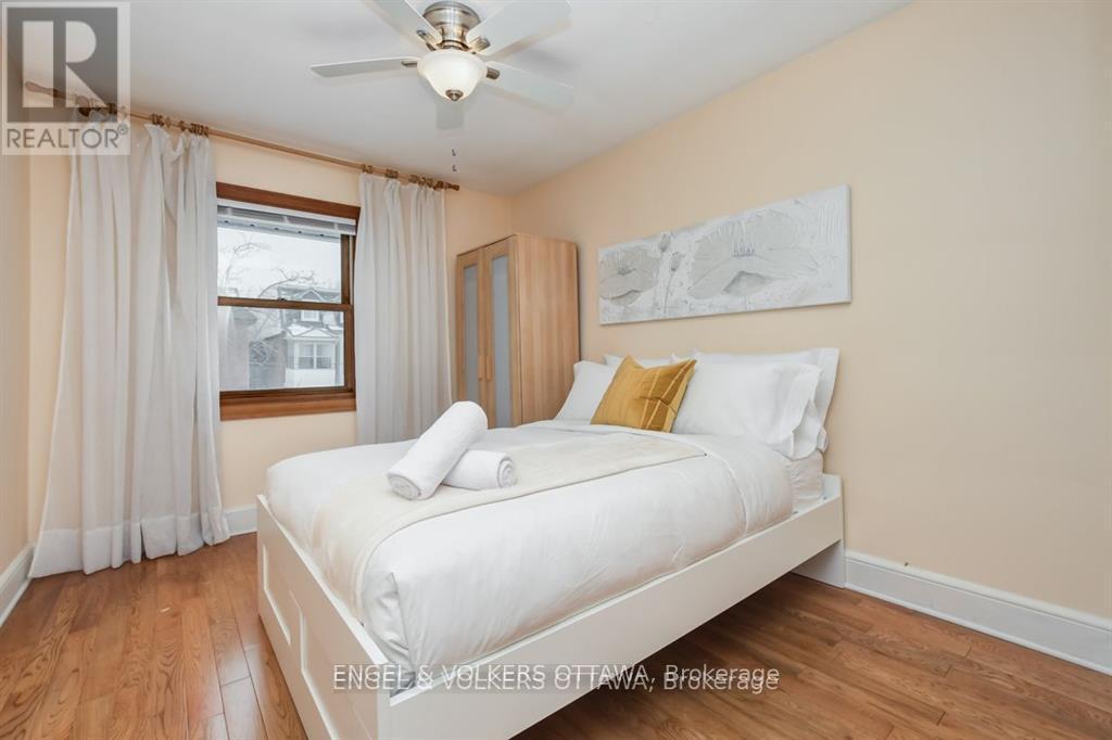 139 Goulburn Avenue, Ottawa, ON - Indoor Photo Showing Bedroom