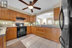 Pass Thru to Dining Rm, lots of Ctr Space -