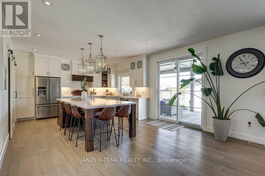 8476 Imperial Road S, Malahide, ON - Indoor