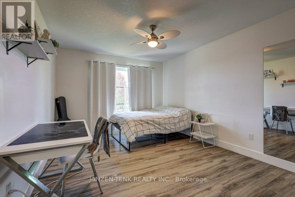 8476 Imperial Road S, Malahide, ON - Indoor Photo Showing Bedroom