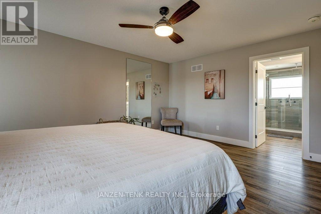 8476 Imperial Road S, Malahide, ON - Indoor Photo Showing Bedroom