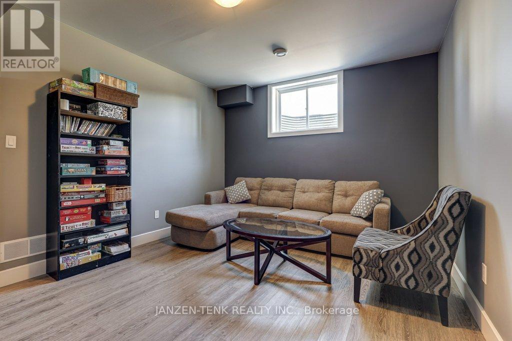 8476 Imperial Road S, Malahide, ON - Indoor