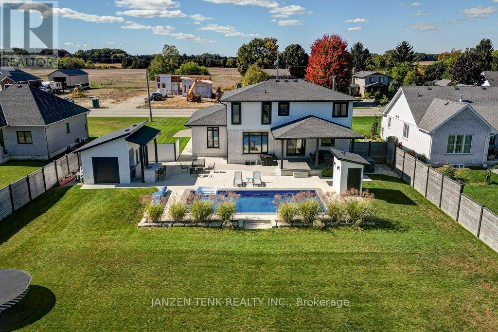 8476 Imperial Road S, Malahide, ON - Outdoor