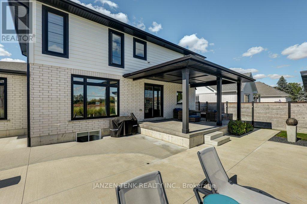 8476 Imperial Road S, Malahide, ON - Outdoor With Exterior