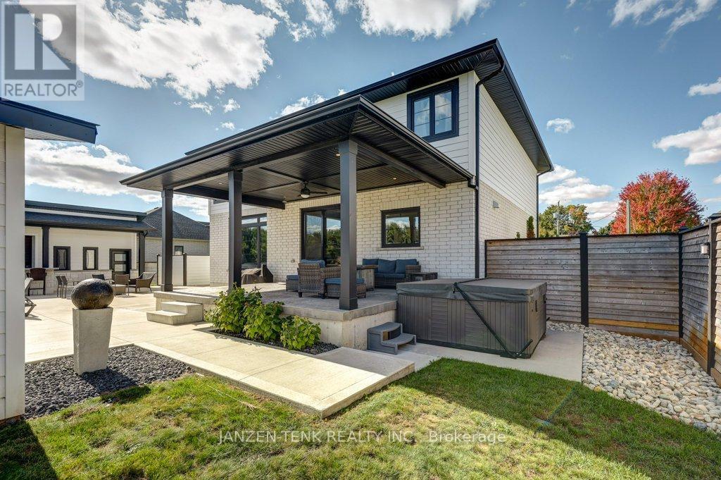 8476 Imperial Road S, Malahide, ON - Outdoor With Deck Patio Veranda