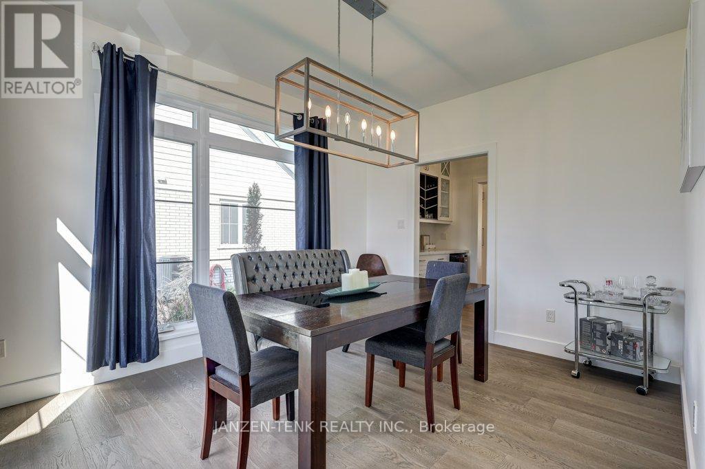 8476 Imperial Road S, Malahide, ON - Indoor Photo Showing Dining Room