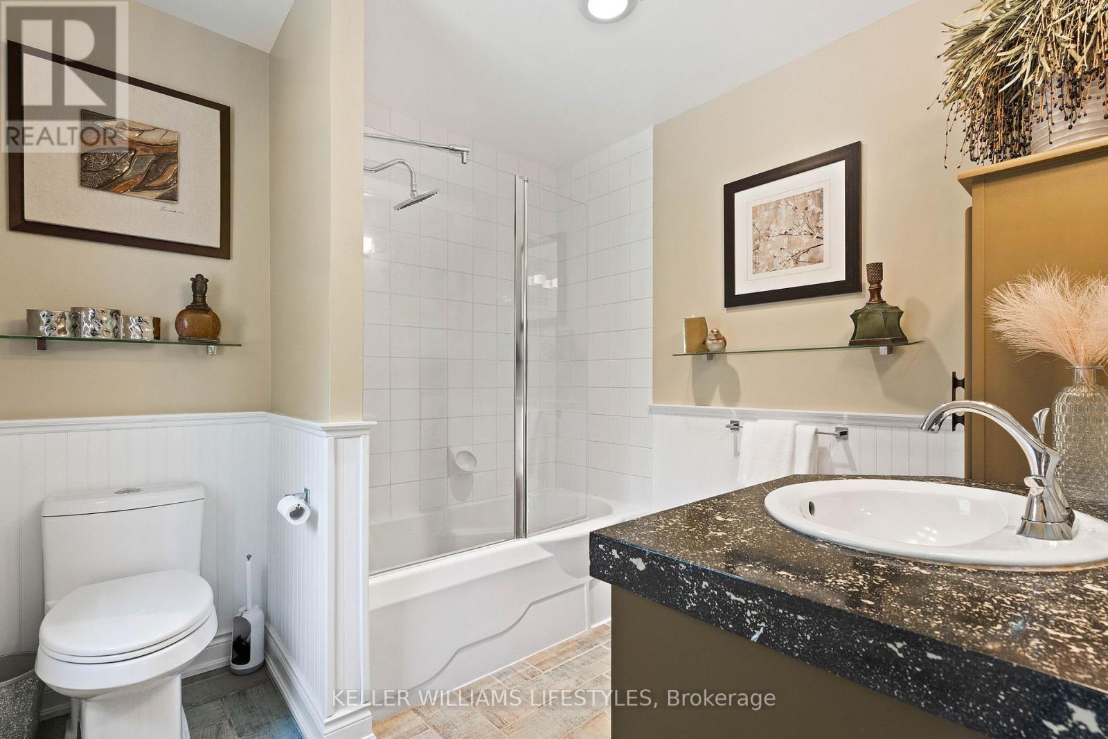 515 Jarvis Street, London South (South C), ON - Indoor Photo Showing Bathroom