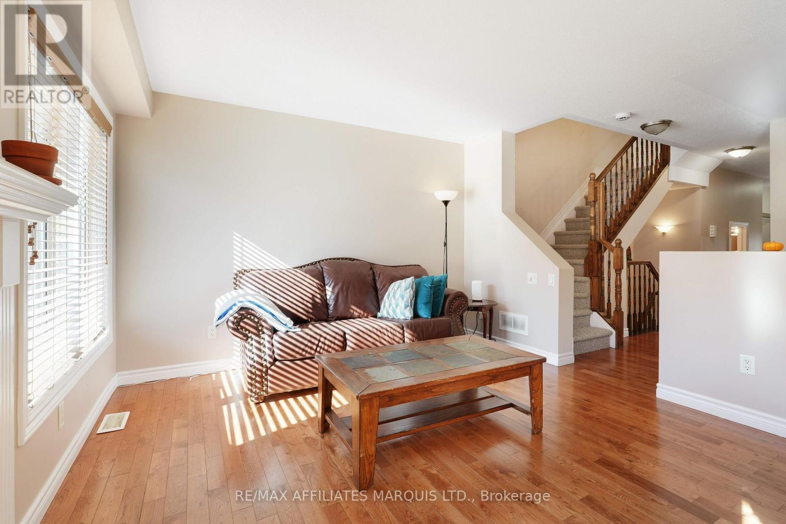 76 Indigo Street, Ottawa, ON - Indoor