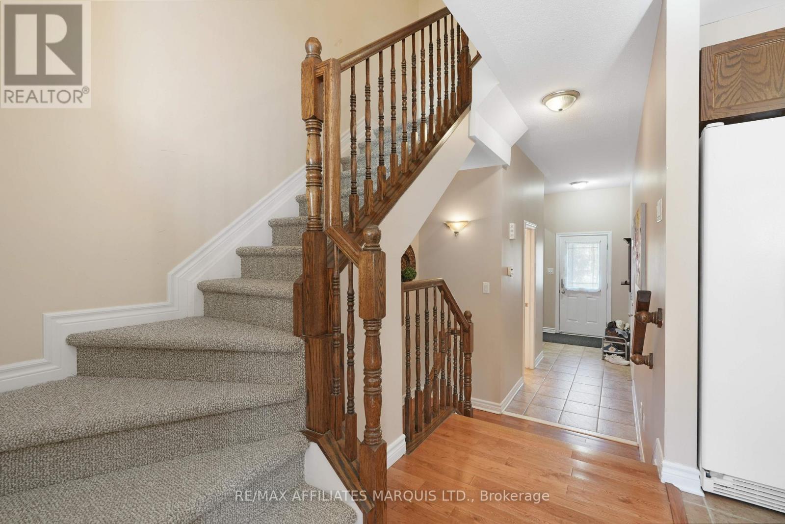 76 Indigo Street, Ottawa, ON - Indoor Photo Showing Other Room