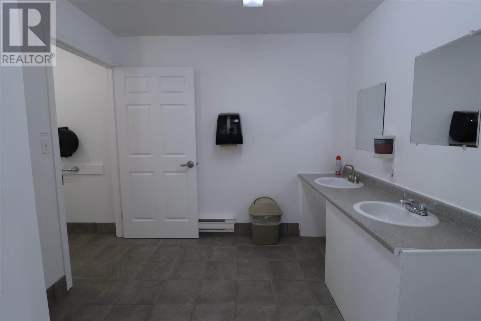 41 West Link Road, Rocky Harbour, NL