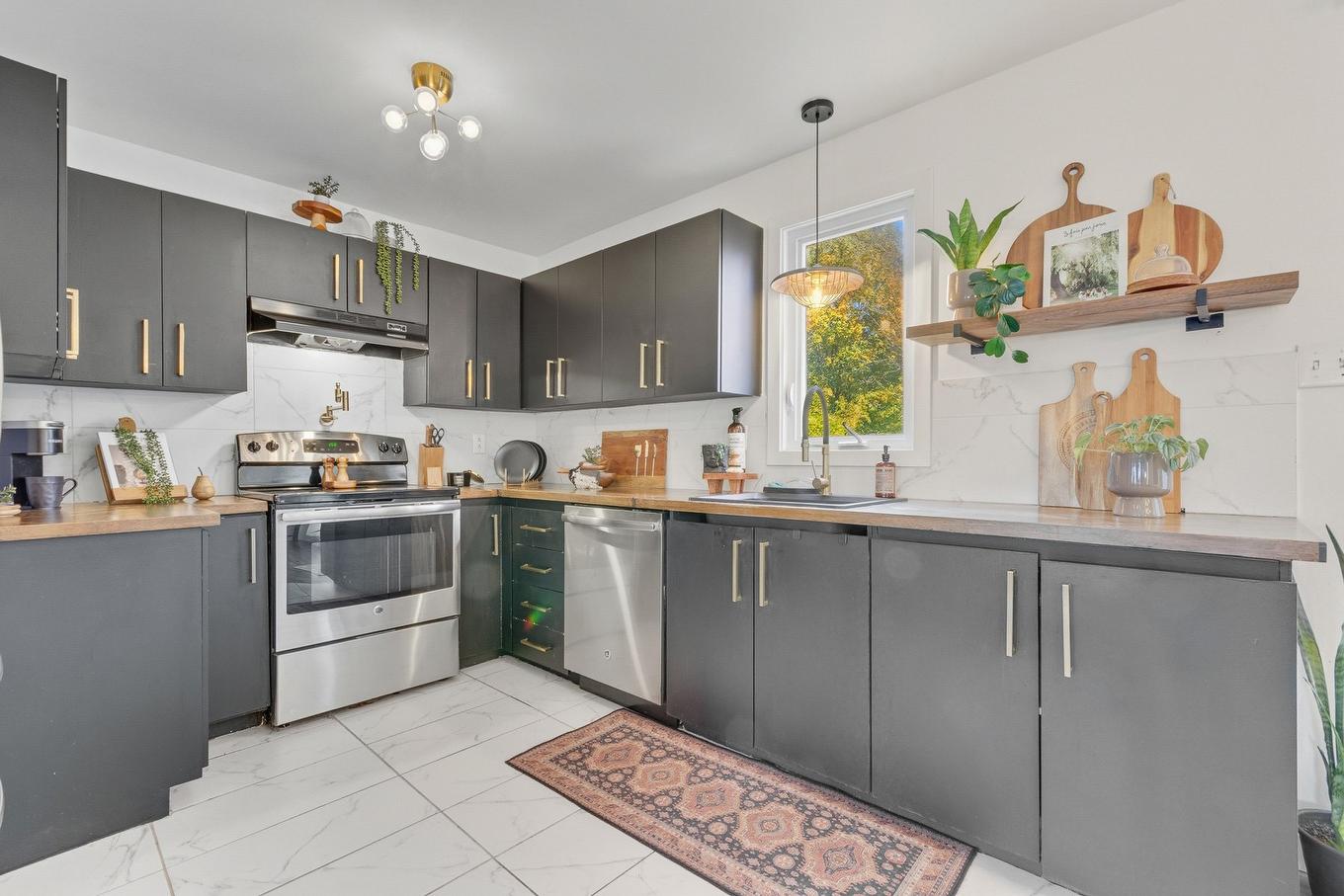 Cuisine - 4981 Rue Du Jalon, Terrebonne (La Plaine), QC - Indoor Photo Showing Kitchen