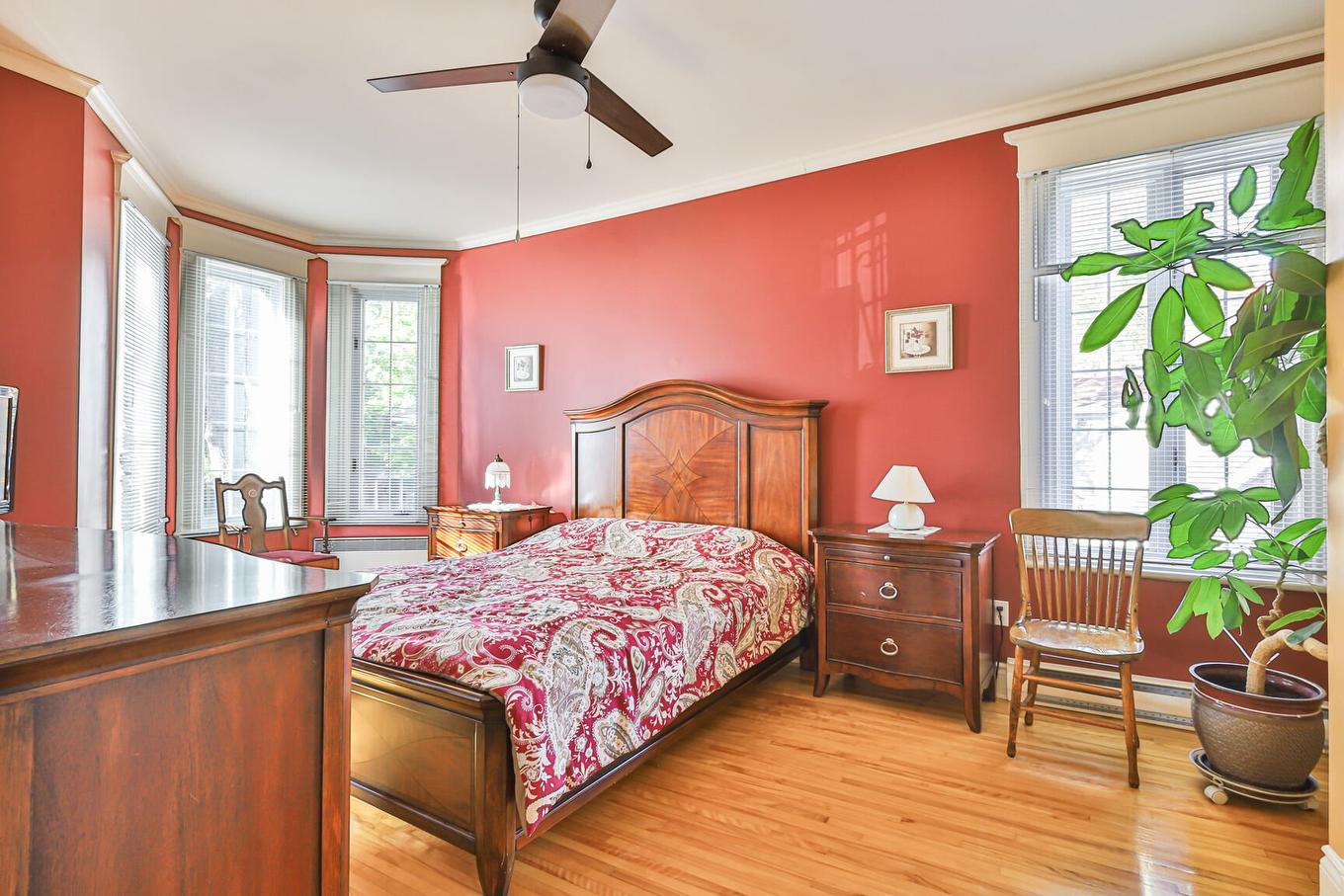 Chambre à coucher principale - 10737 Av. Vianney, Montréal (Ahuntsic-Cartierville), QC - Indoor Photo Showing Bedroom
