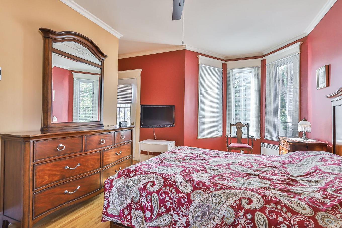 Chambre à coucher principale - 10737 Av. Vianney, Montréal (Ahuntsic-Cartierville), QC - Indoor Photo Showing Bedroom
