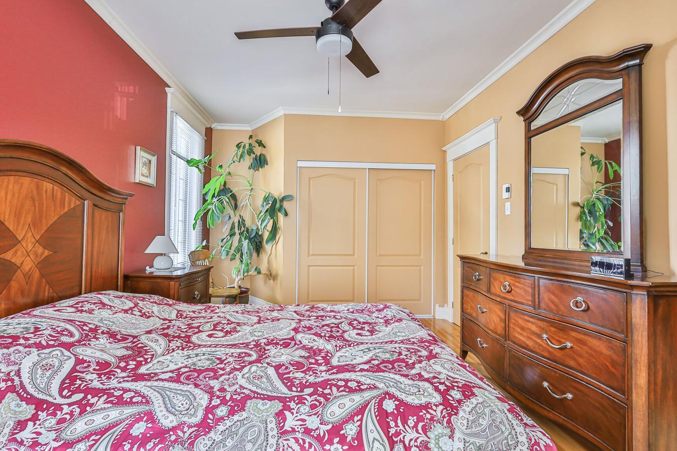 Chambre à coucher principale - 10737 Av. Vianney, Montréal (Ahuntsic-Cartierville), QC - Indoor Photo Showing Bedroom