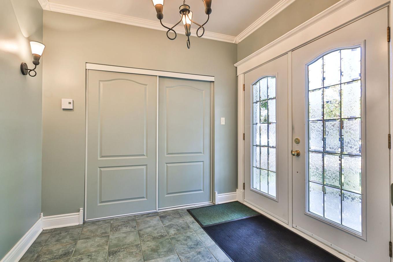 Hall d'entrée/Vestibule - 10737 Av. Vianney, Montréal (Ahuntsic-Cartierville), QC - Indoor Photo Showing Other Room