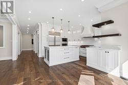 Large Centre Island -