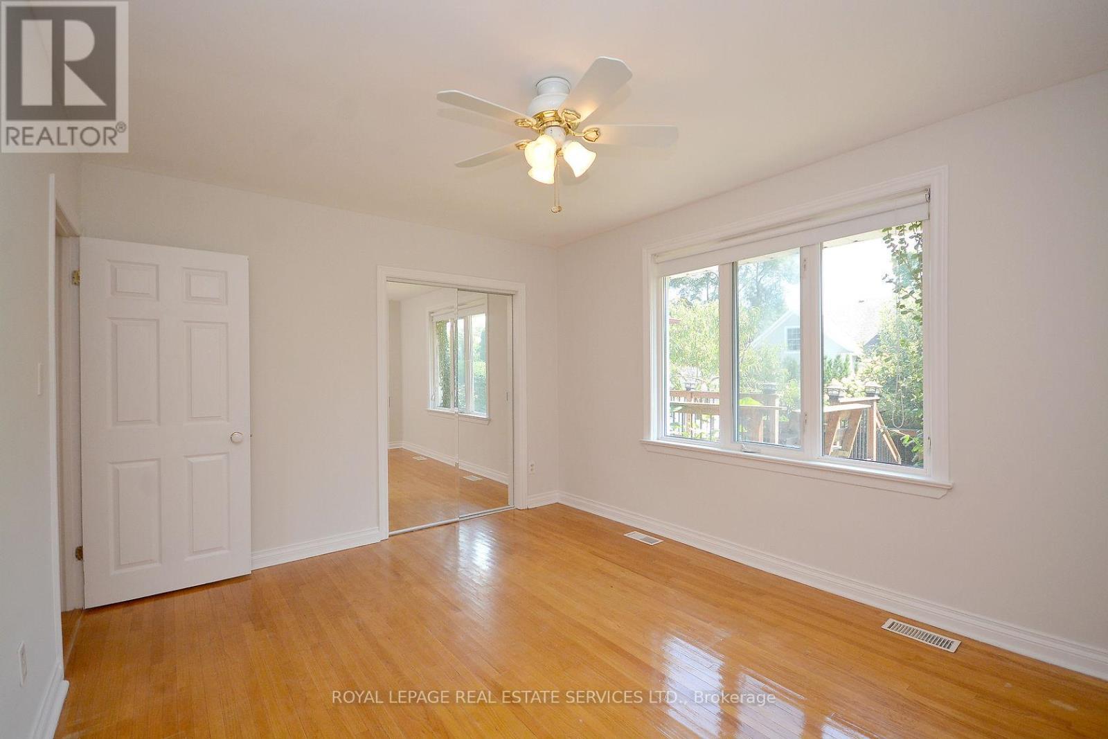 Upper - 1144 Sarta Road, Oakville, ON - Indoor Photo Showing Other Room