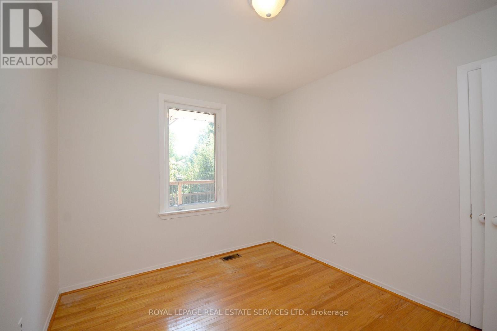 Upper - 1144 Sarta Road, Oakville, ON - Indoor Photo Showing Other Room