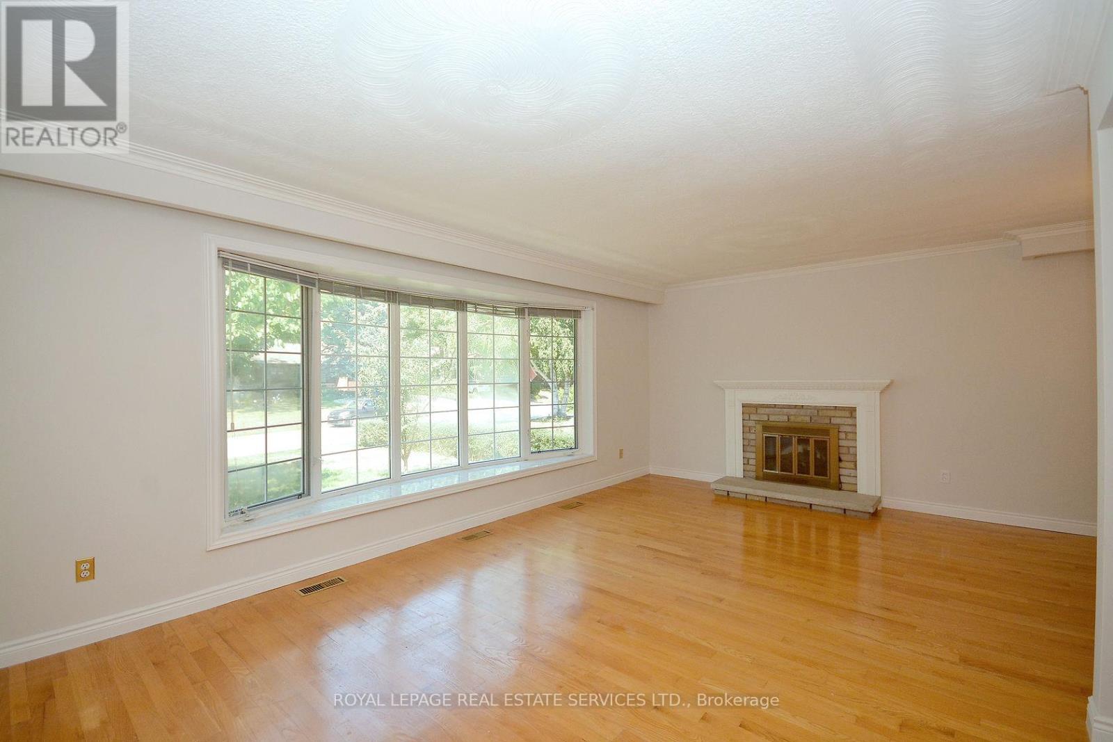 Upper - 1144 Sarta Road, Oakville, ON - Indoor With Fireplace