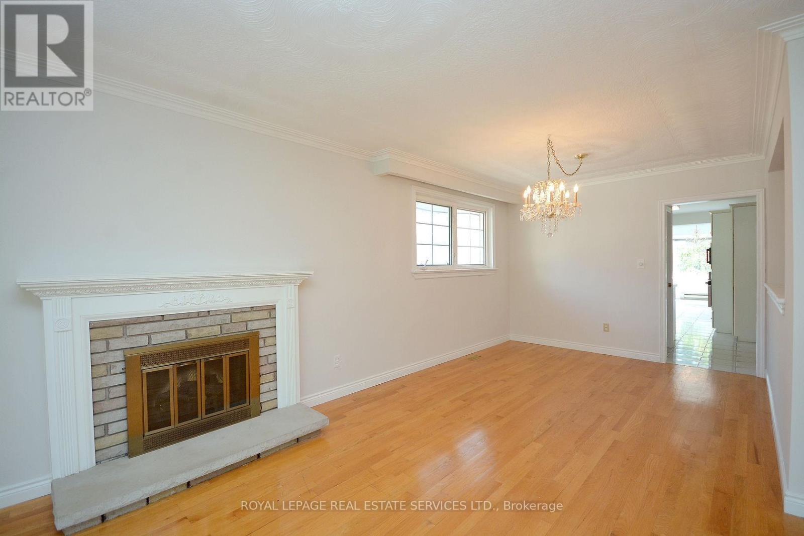 Upper - 1144 Sarta Road, Oakville, ON - Indoor With Fireplace